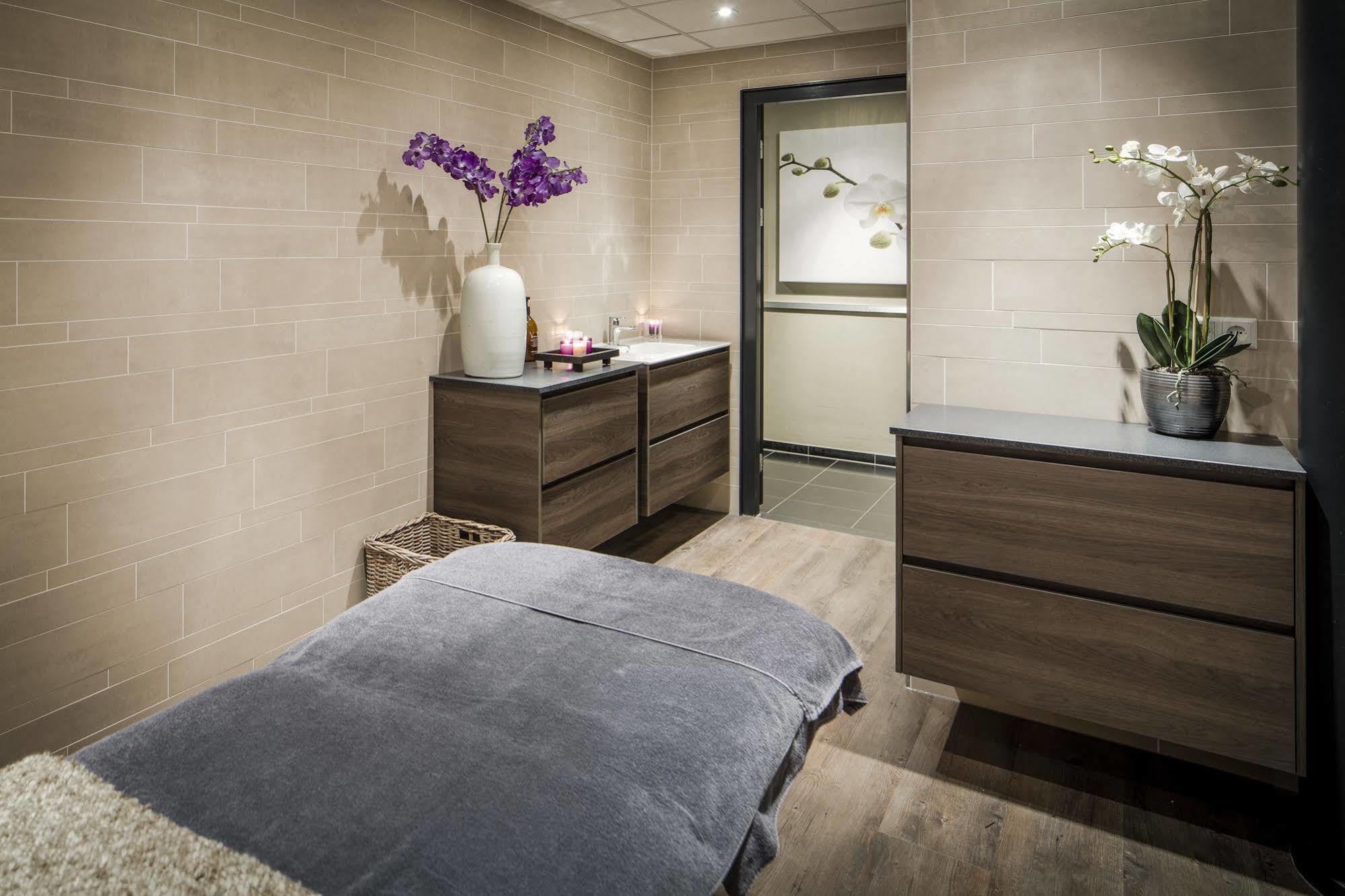 Fletcher Wellness-Hotel Trivium เอทเทน ลัวร์ ภายนอก รูปภาพ